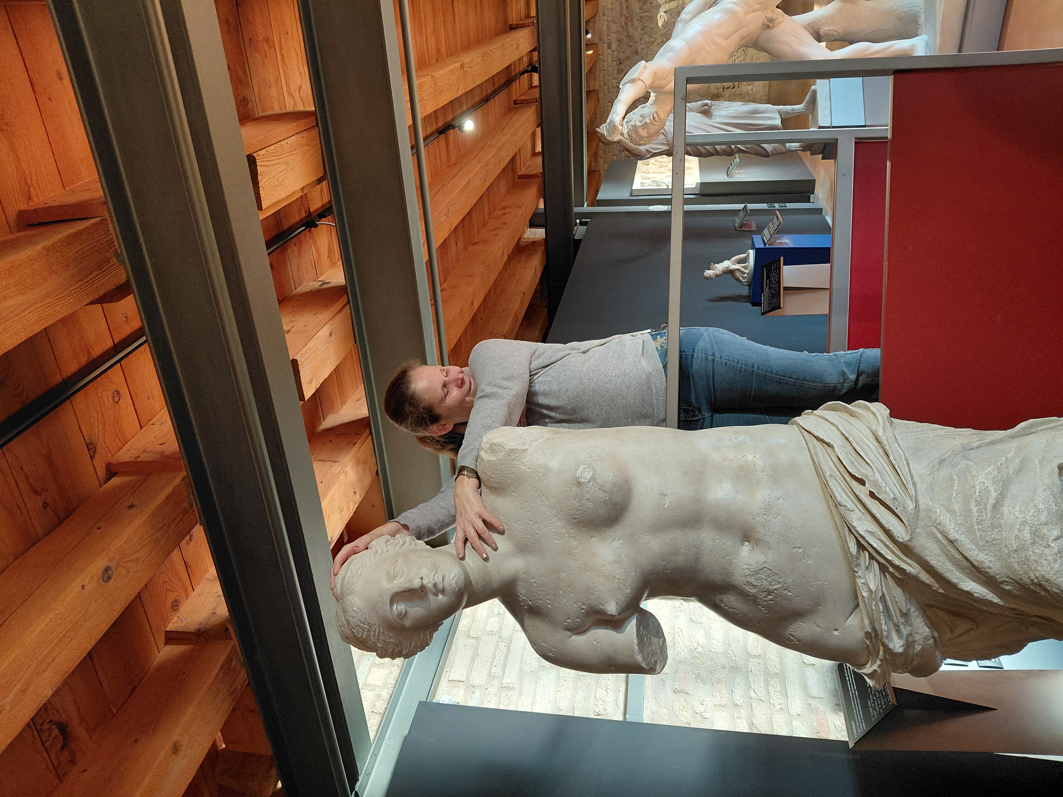 Anne Chotin une reproduction de la Vénus de Milo.