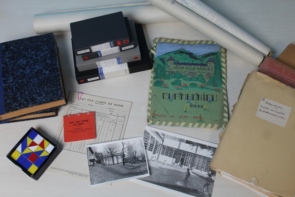 Sélection au sein du fonds d’archives institutionnelles de l’INSEI, Suresnes, © Charlotte Feraud.