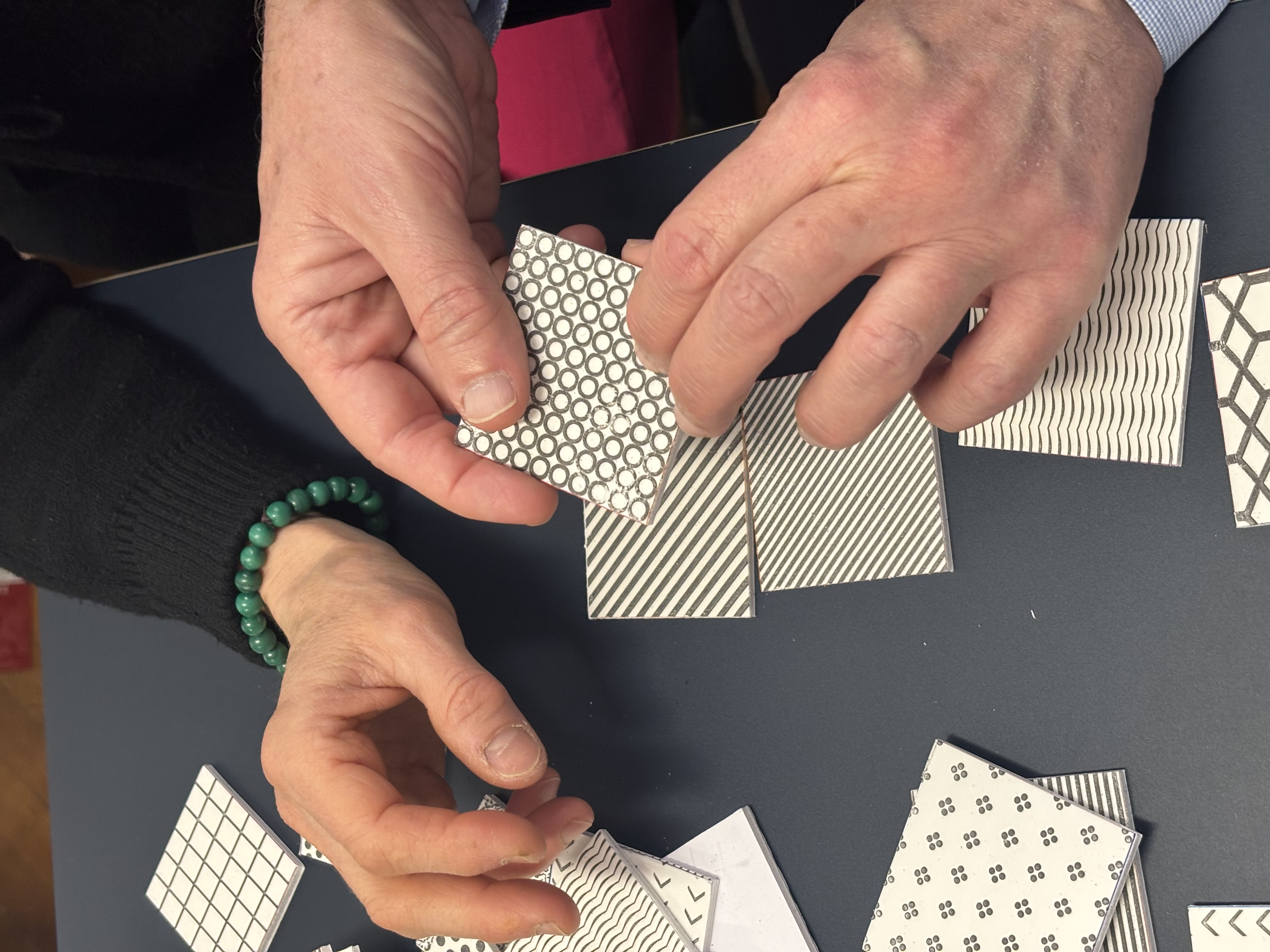 Images tactiles et mains